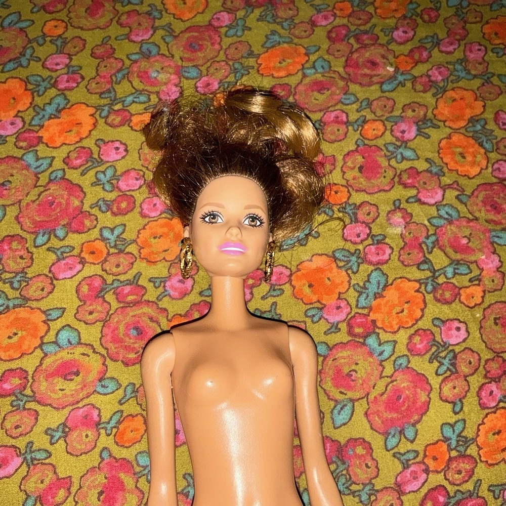 Mattel Fashionistas Barbie Doll Latina‎ HISPANIC Nude Hoop Earrings